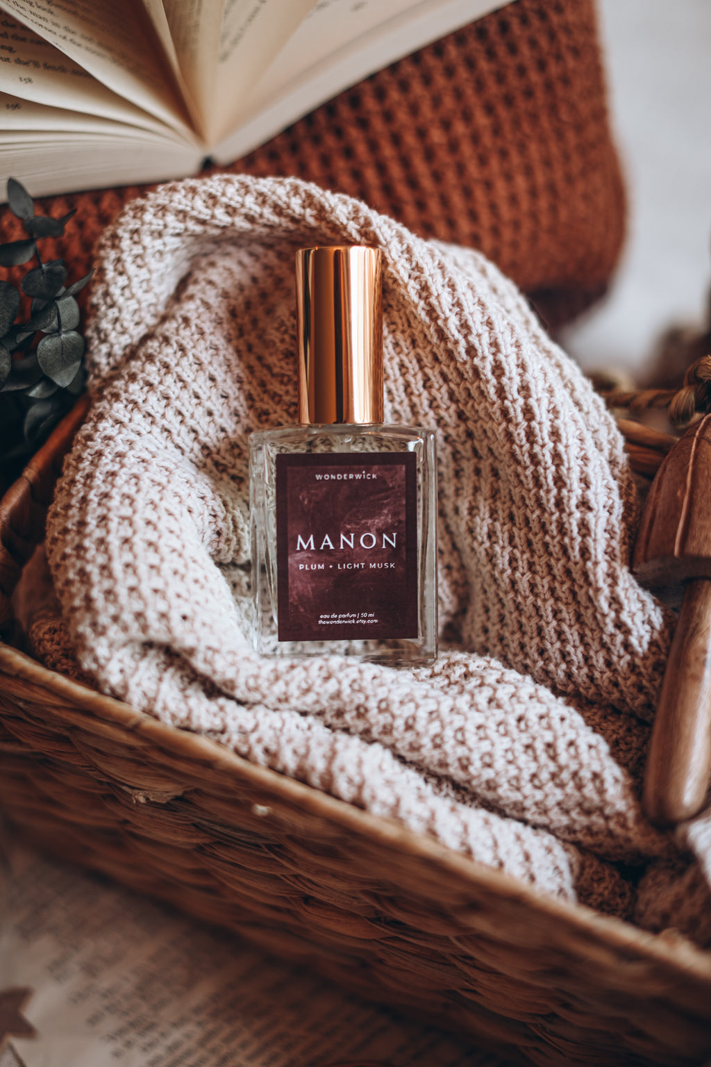 Smells Like Manon Perfume
